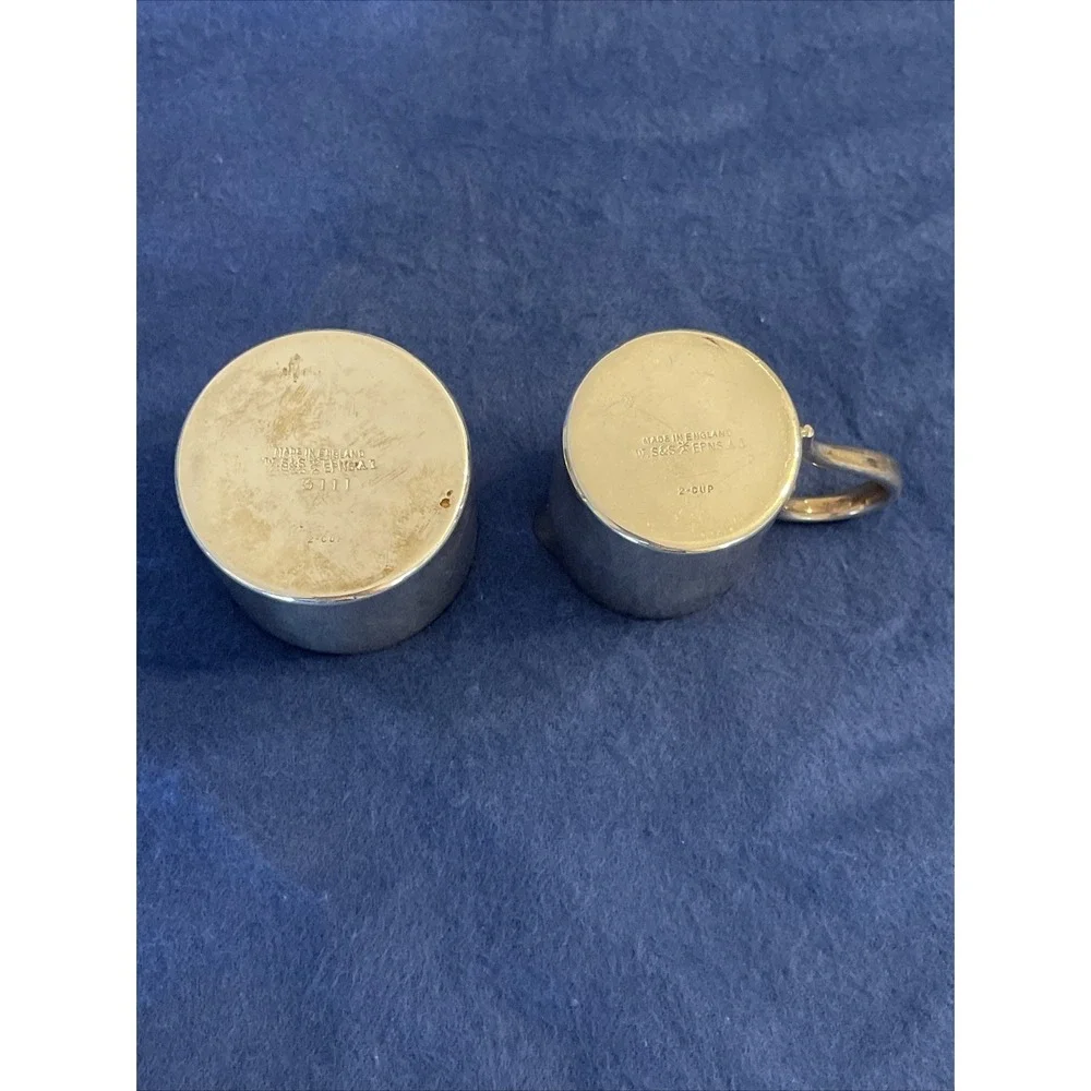 Silver plate miniature creamer made in England W .S&S EPNS A 1